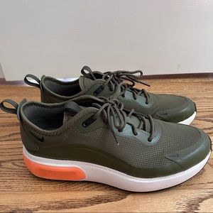 Mike Air Max Dia olive green size 9.5
